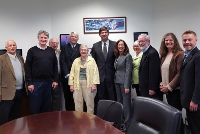 Religious leaders meet with U.S. Rep. Brad Schneider (D-IL-10) on foreign assistance. Photo: Bread for the World