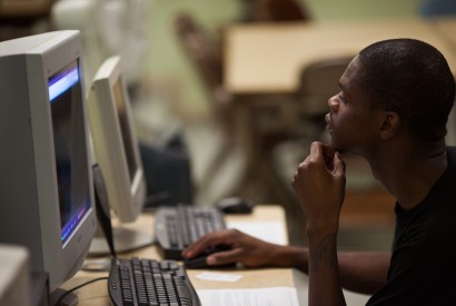 Formerly incarcerated African Americans and Latinos earn less than their white counterparts upon returning to their communities. Joseph Molieri/Bread for the World. 