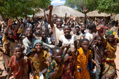 Children in the village of Nivali, Nampula, Mozambique. Wikimedia Commons. 