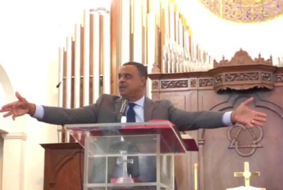 Pastor James McKnight