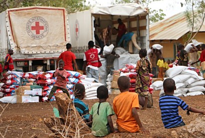 The ICRC delivered food to Kenya's coastal villages that have been affected by the drought in East Africa. Photo credit CC BY-NC-ND / ICRC / Jason Straziuso