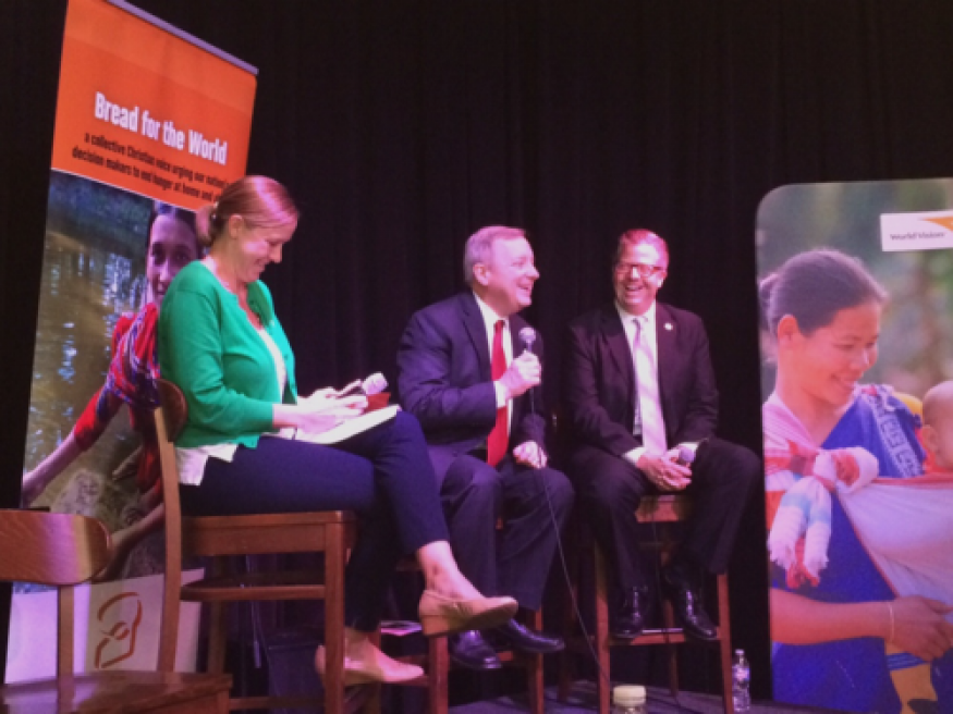 Sen. Dick Durbin (D-Ill.) and Rep. Randy Hultgren (R-14-Ill.) talk about hunger with Bread for the World during at the Justice Conference last year. Jared Noetzel/Bread for the World.