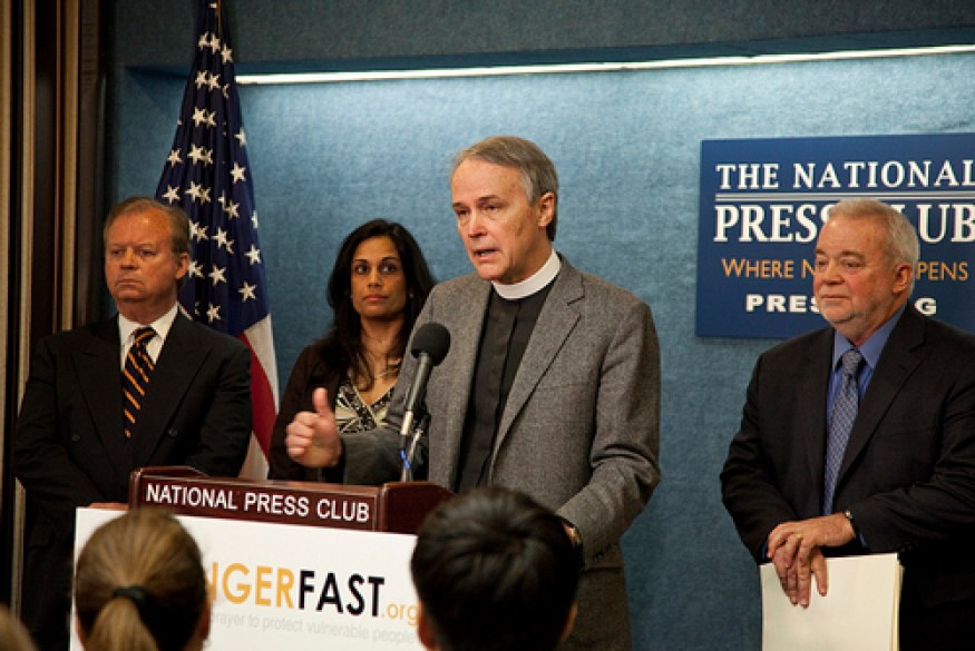 Over the years, Bread’s Offering of Letters and other campaigns have won far-reaching changes for hungry and poor people. Photo: Laura Pohl / Bread for the World Over the years, Bread’s Offering of Letters and other campaigns have won far-reaching changes for hungry and poor people. Photo: Laura Pohl / Bread for the World