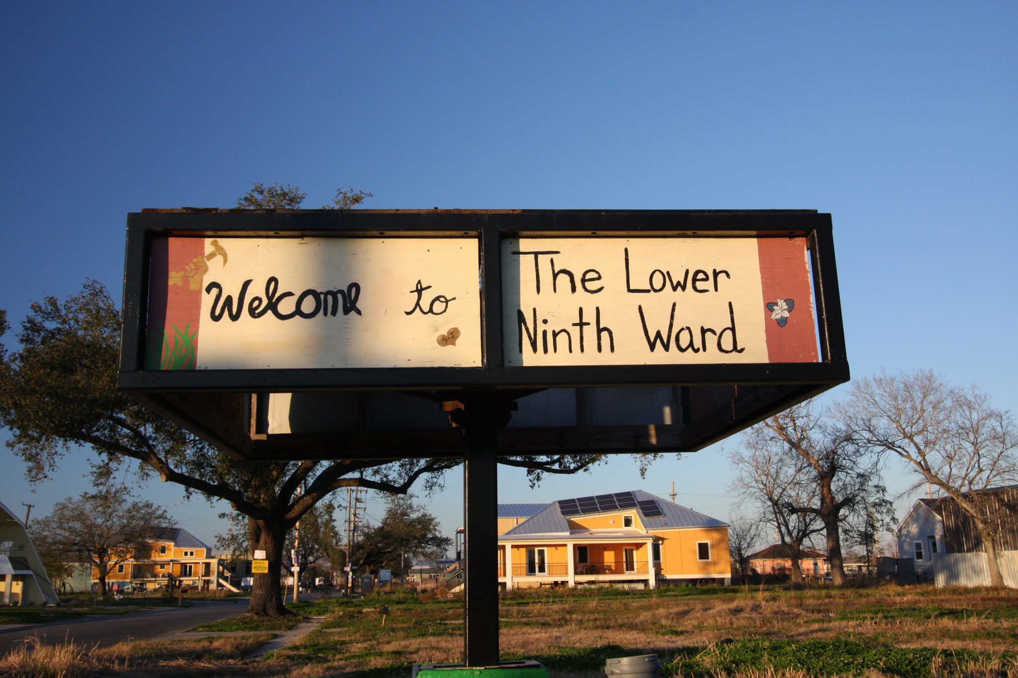 The Lower Ninth Ward sustained catastrophic flooding following Hurricane Katrina. Ten years later, the neighborhood has not fully recovered. In the background are houses being built in the area by actor Brad Pitt’s nonprofit foundation. Wikimedia Commons.