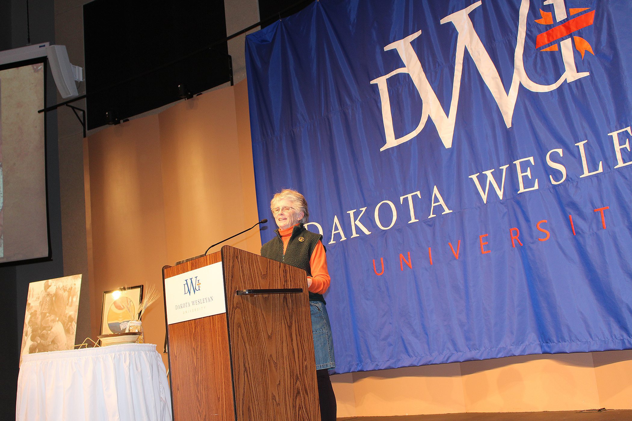 Cathy Brechtelsbauer speaking after receiving the McGovern South Dakota Hunger Ambassador Award. Photo courtesy of Dakota Wesleyan University.
