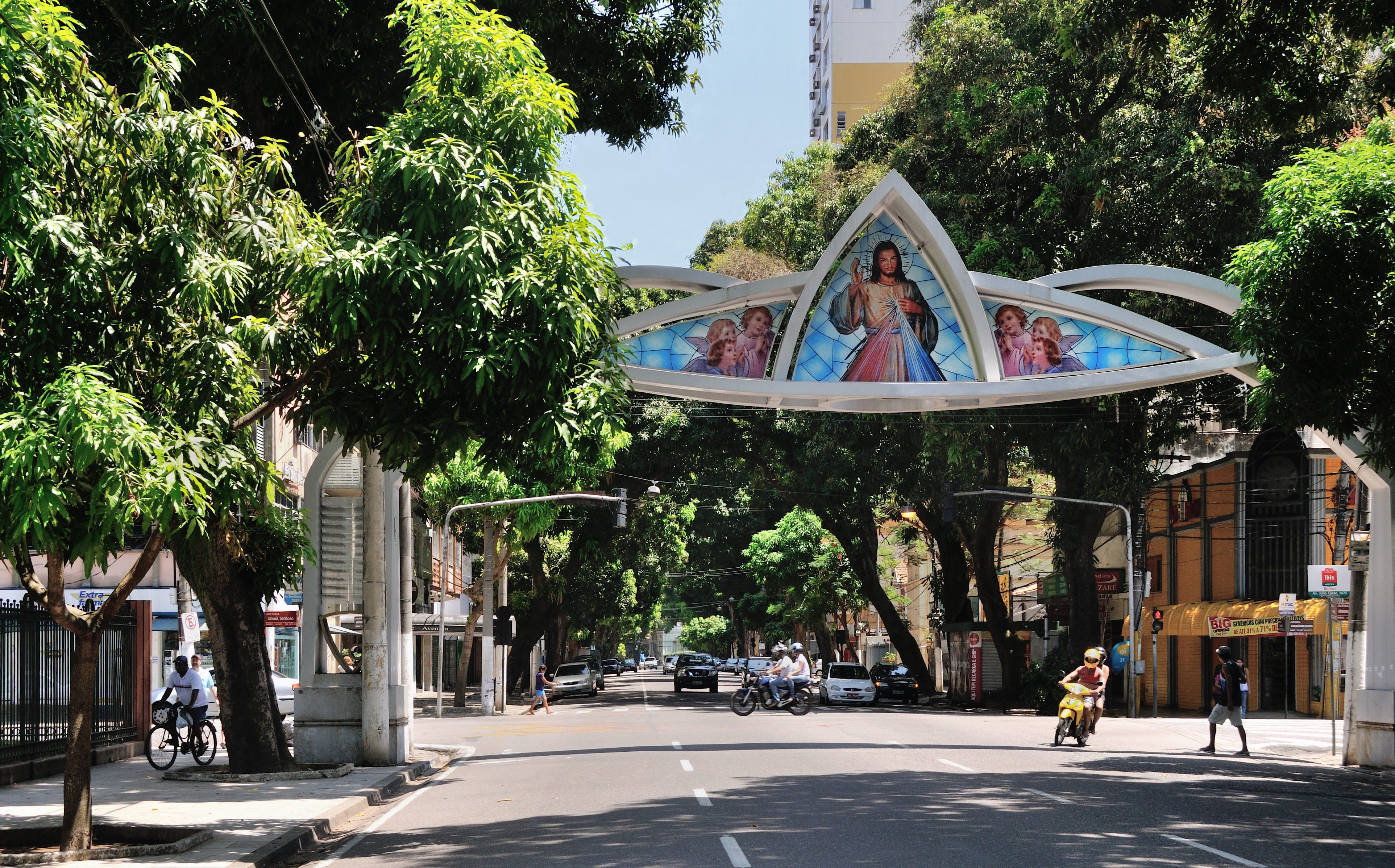 Avenida Nazaré in Belém do Pará, Brazil. Wikimedia Commons.