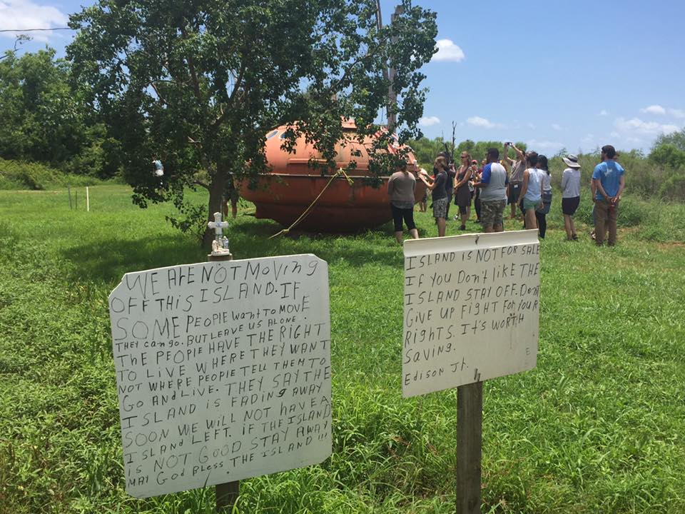 Anti-move signs at Isle de Jean Charles. Karyn Bigelow/Bread for the World.