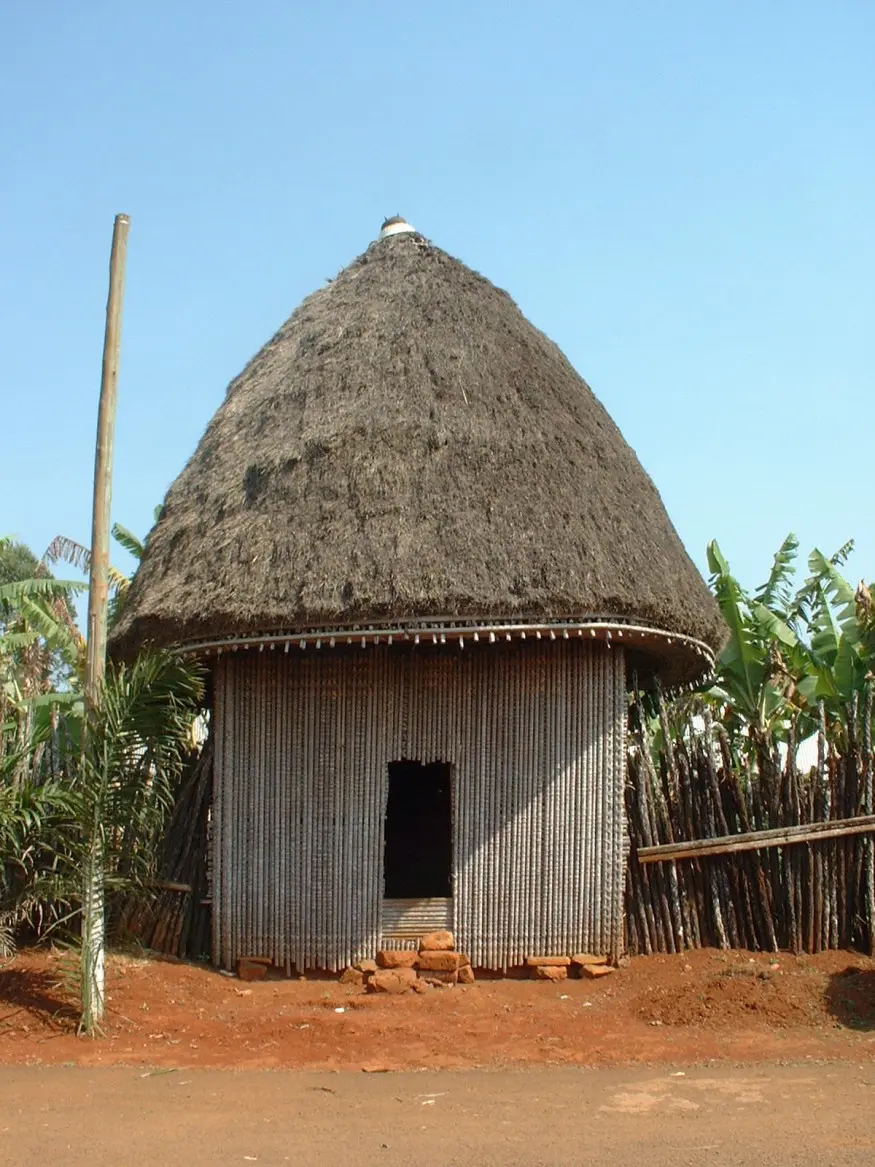 African hut in Bana, a small village of Cameroon. Wikimedia Commons.