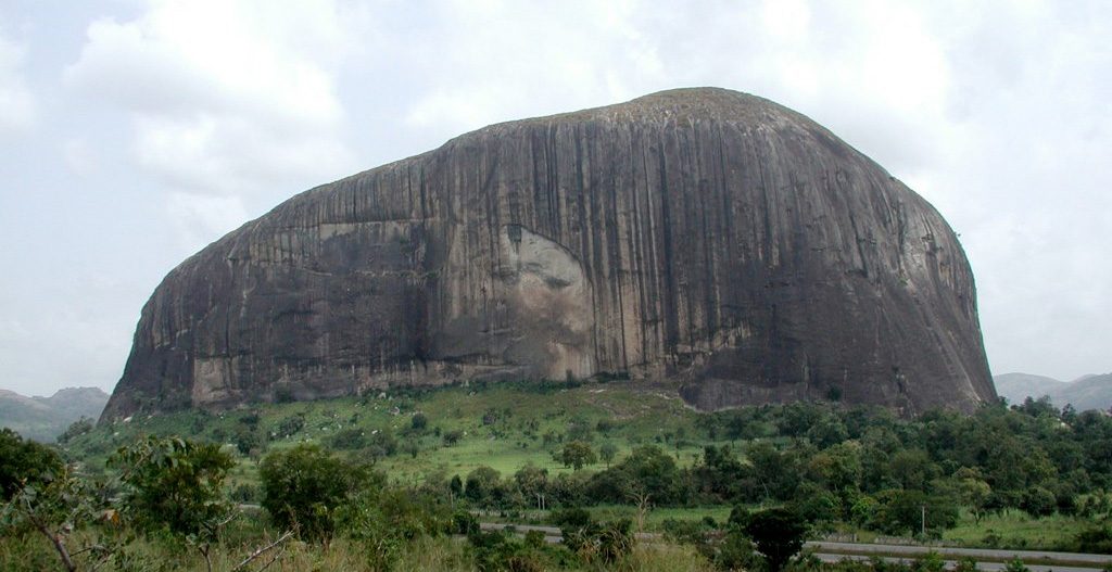 Zuma Rock formation in Nigeria. Wikimedia Commons.