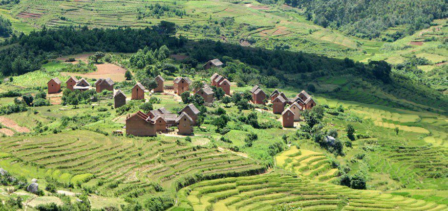 Village in Madagascar. Bernard Gagnon/Wikimedia Commons.